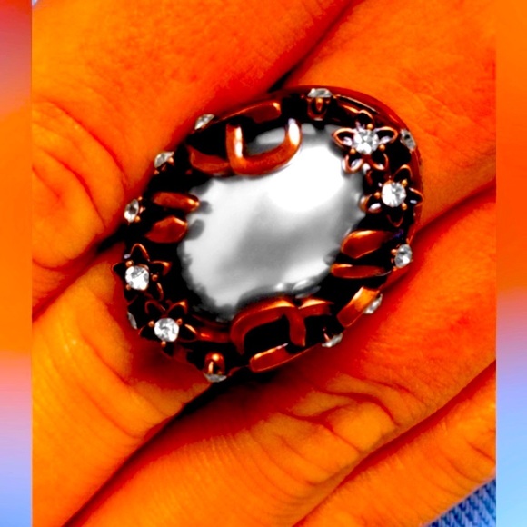 🔥🩶🔥 “FLASHY FRENZY” COPPER RING ~ PAPARAZZI❗️ 🔥🩶🔥 - Picture 2 of 4